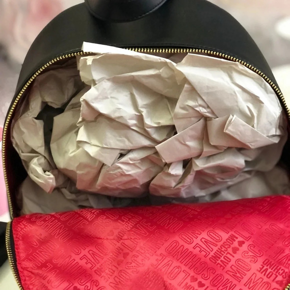 ! Nwt! Love Moschino wallet + backpack set - Picture 6 of 15